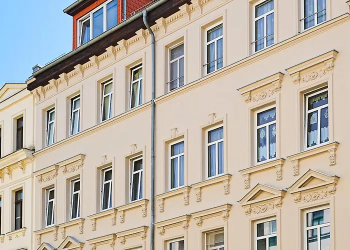 Gemuetliche Und Zentrale Dachwohnung Mit Parkplatz Und Netflix