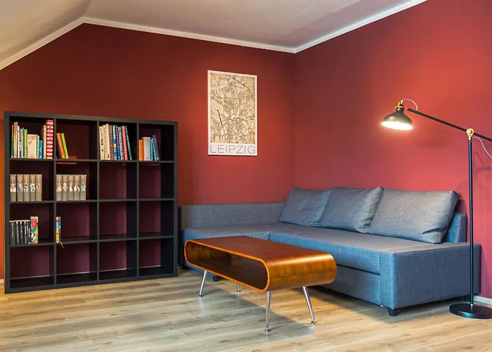 Daire Gemuetliche Und Zentrale Dachwohnung Mit Parkplatz Und Netflix *